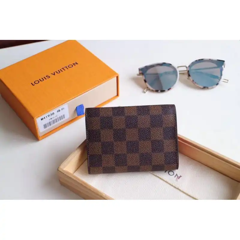 LV Bags 19T1L0481