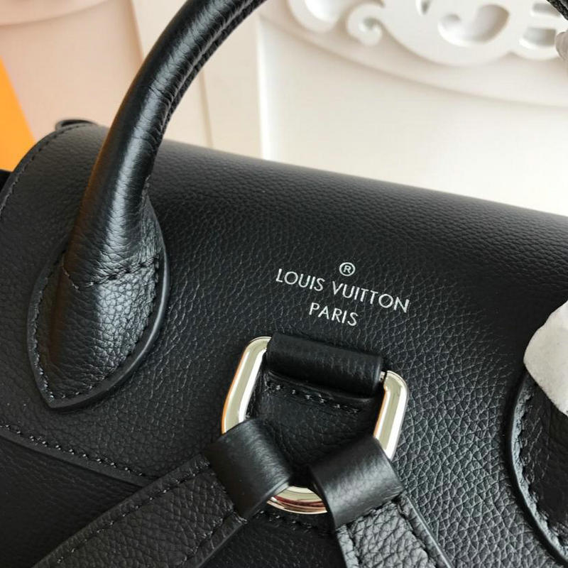 LV Bags 19T1L0485