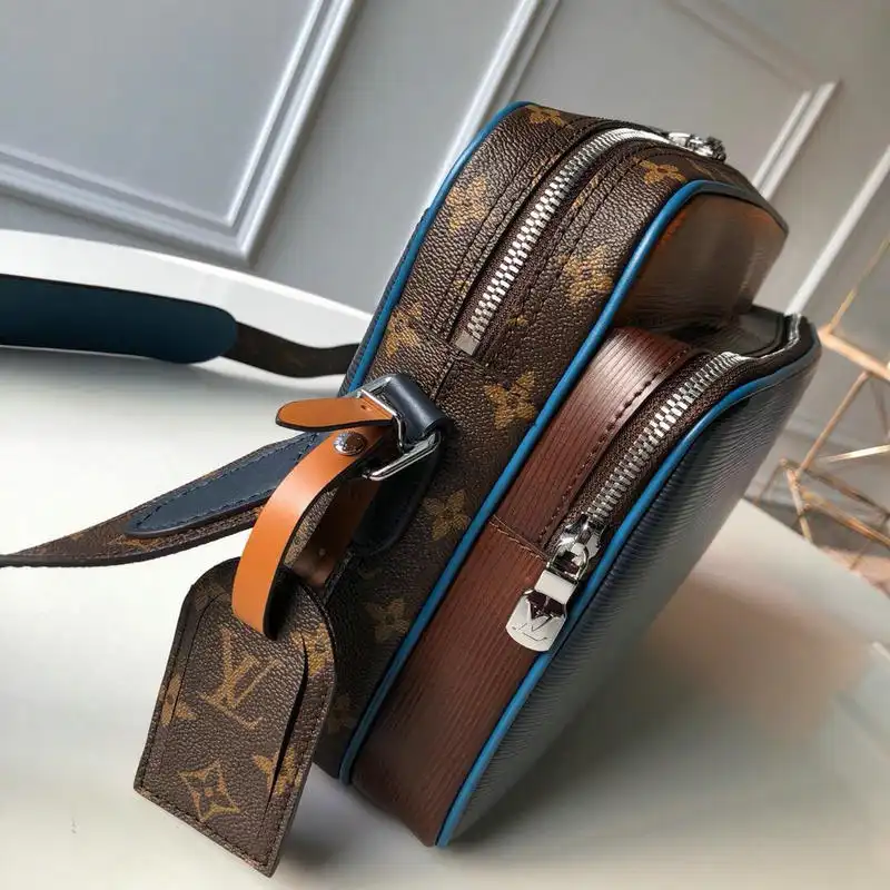 LV Bags 19T1L0492