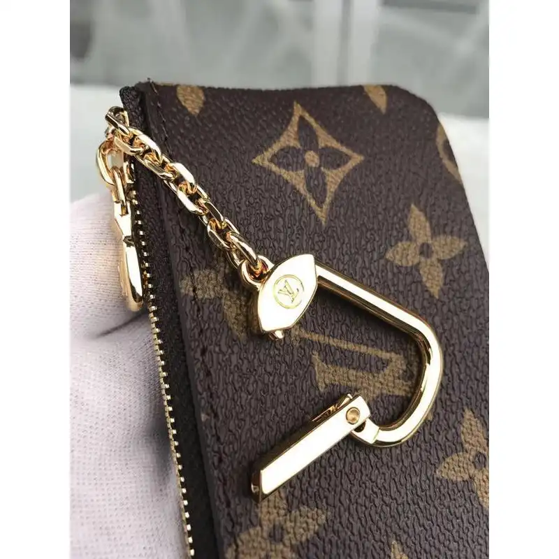 LV Bags 19T1L0493