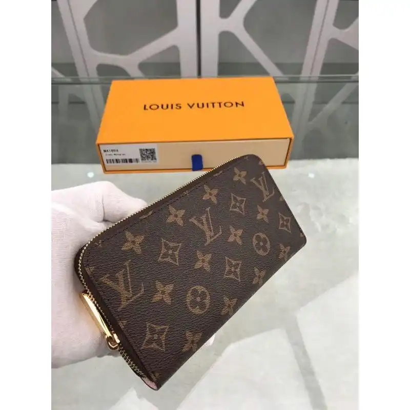 LV Bags 19T1L0512