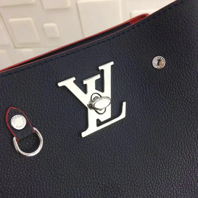 LV Bags 19T1L0513