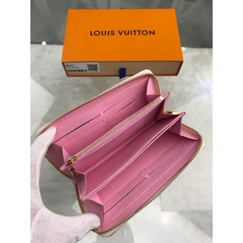 LV Bags 19T1L0525