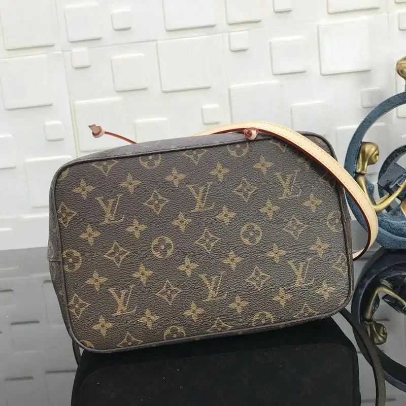 LV Bags 19T1L0529