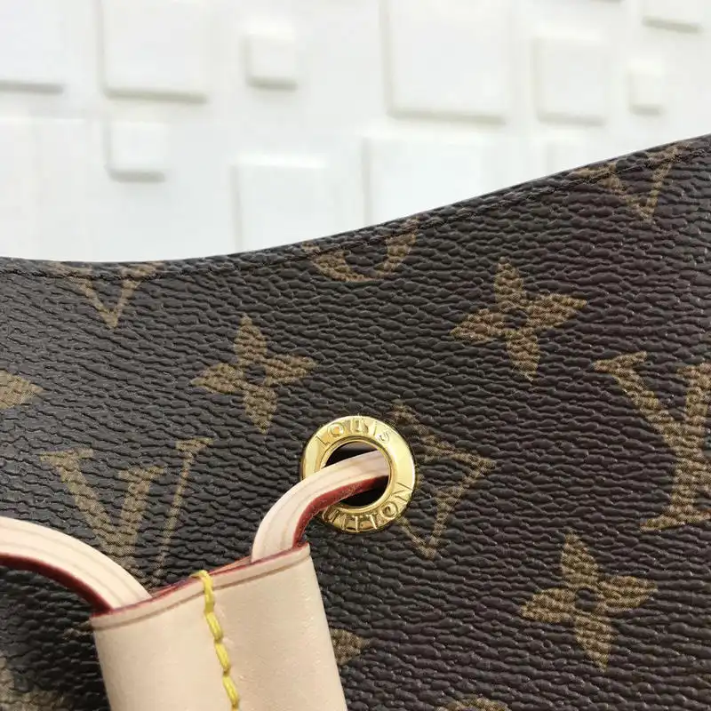 LV Bags 19T1L0529