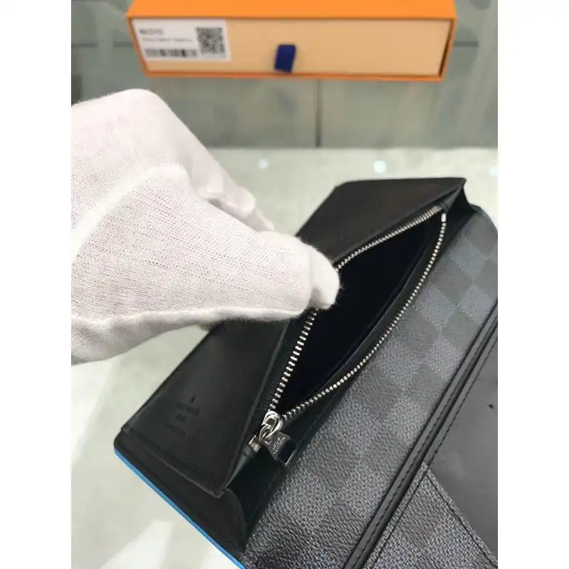 LV Bags 19T1L0534