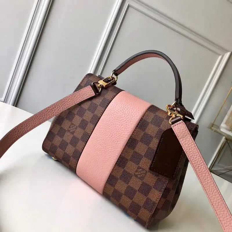 LV Bags 19T1L0538