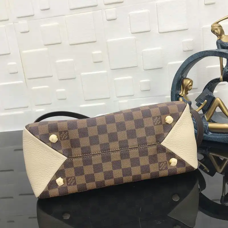 LV Bags 19T1L0547