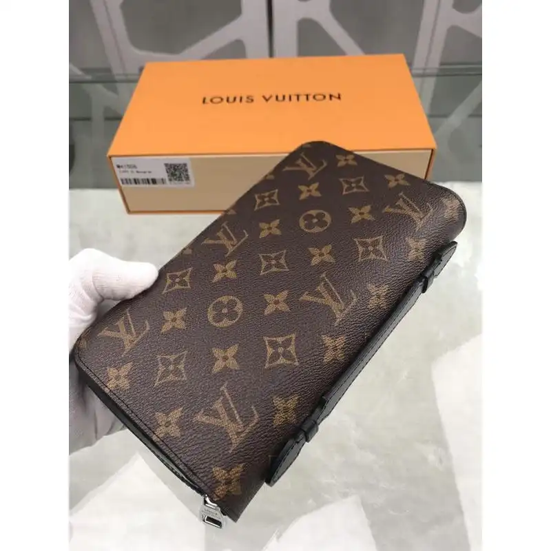 LV Bags 19T1L0573