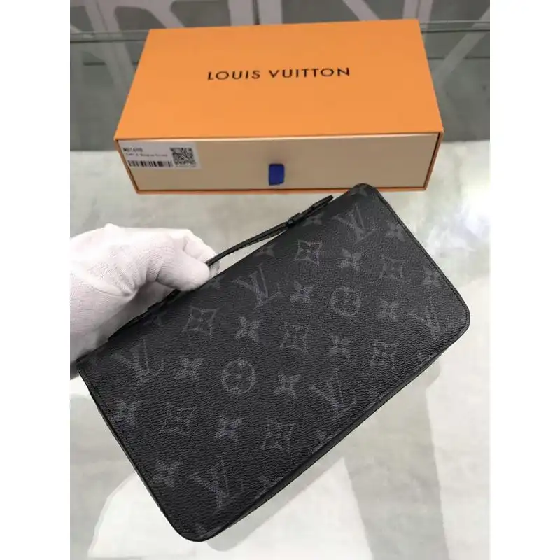 LV Bags 19T1L0574