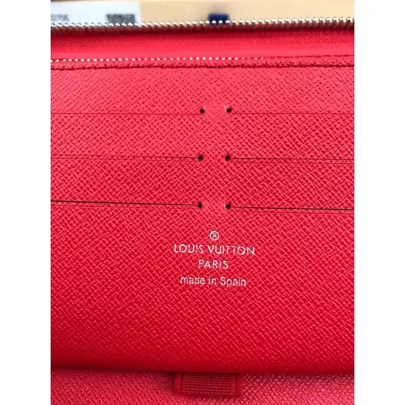 LV Bags 19T1L0587