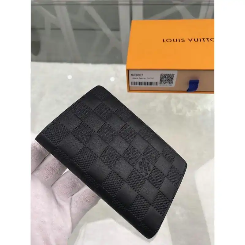 LV Bags 19T1L0589