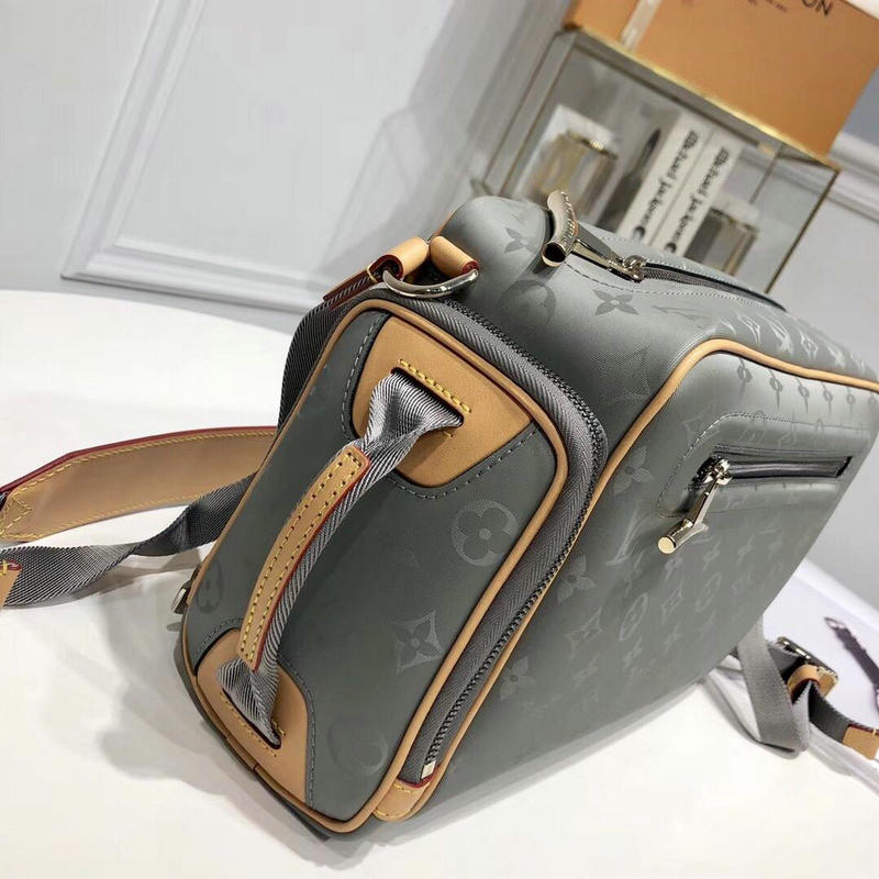 LV Bags 19T1L0590