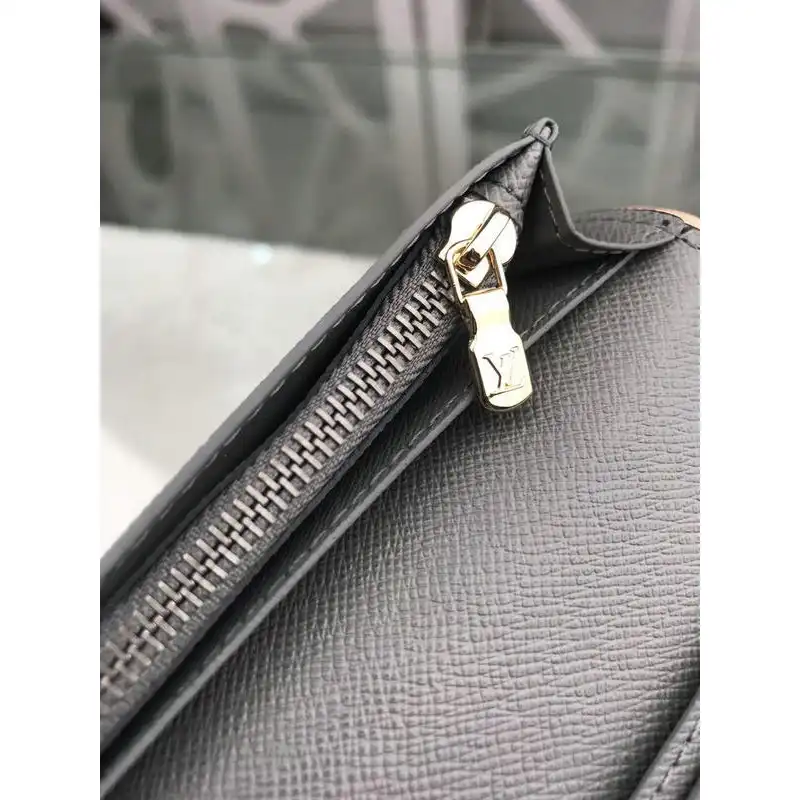 LV Bags 19T1L0593