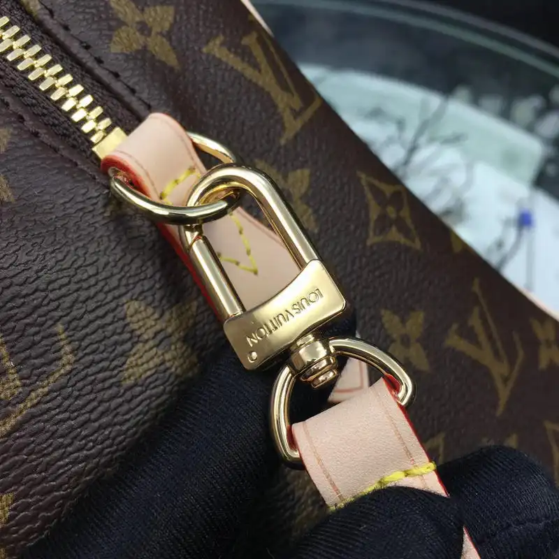 LV Bags 19T1L0606