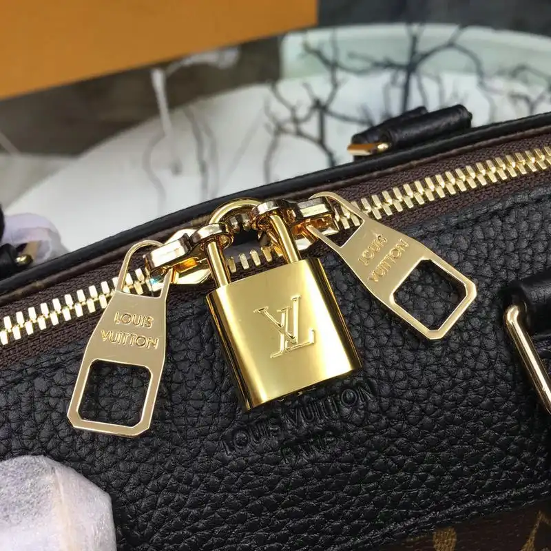 LV Bags 19T1L0607