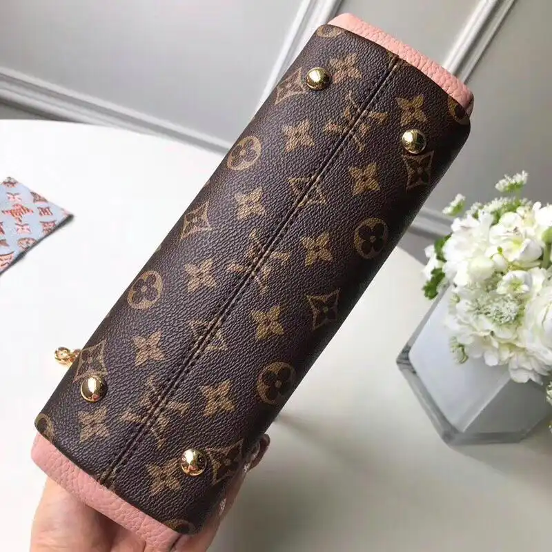 LV Bags 19T1L0611