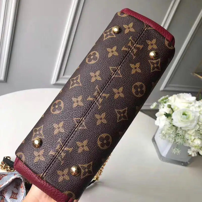 LV Bags 19T1L0613