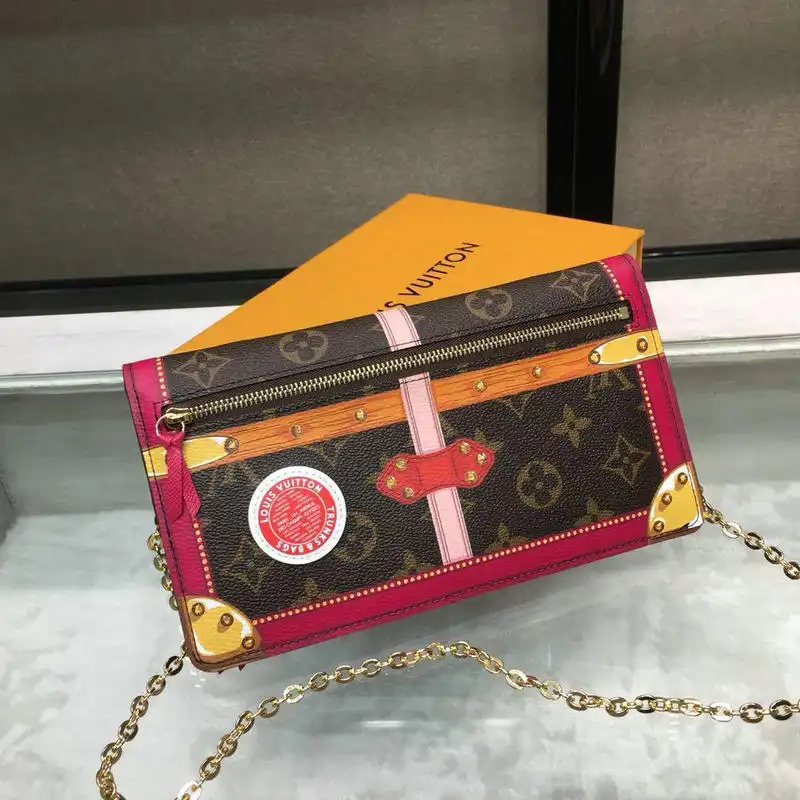 LV Bags 19T1L0614