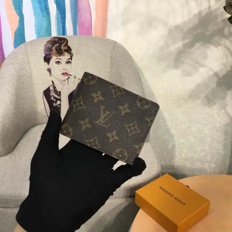 LV Bags 19T1L0619