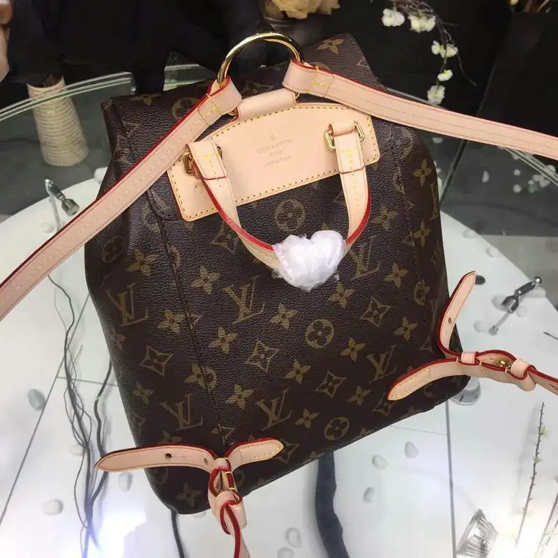 LV Bags 19T1L0629