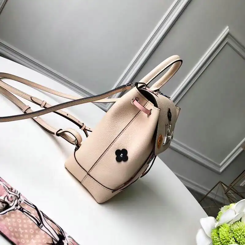 LV Bags 19T1L0630