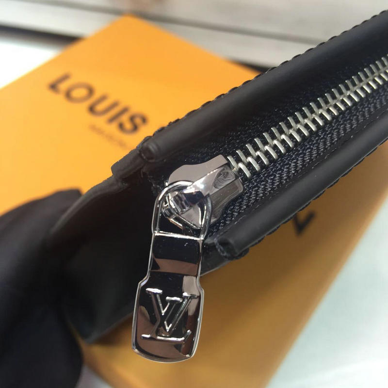 LV Bags 19T1L0634