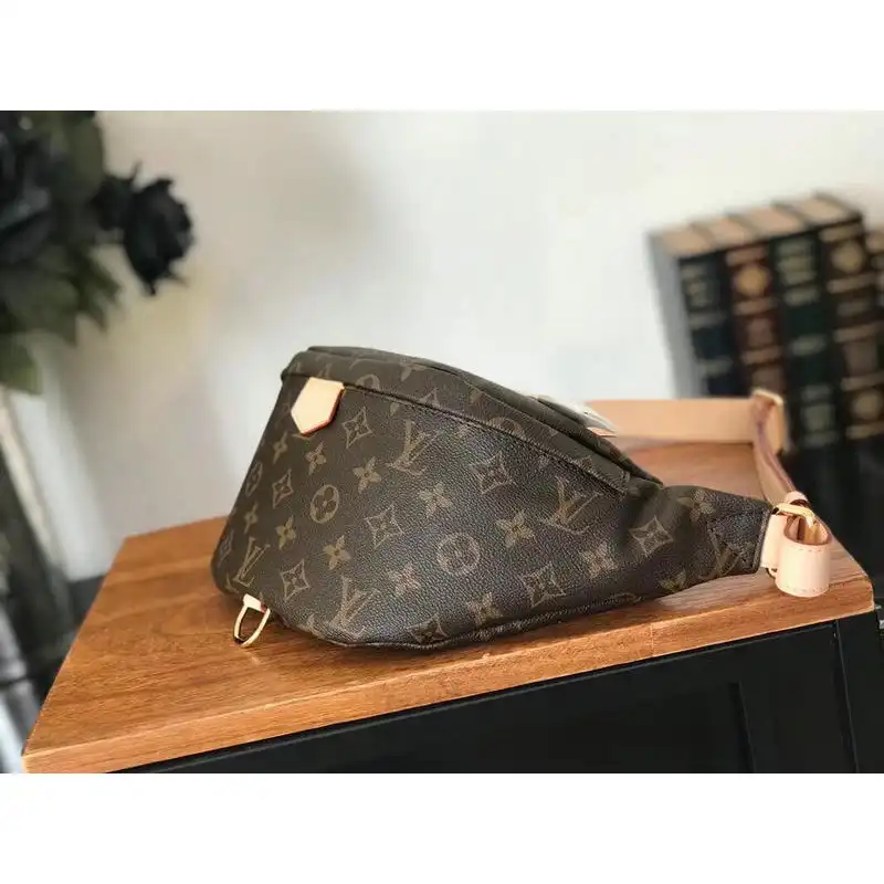 LV Bags 19T1L0640