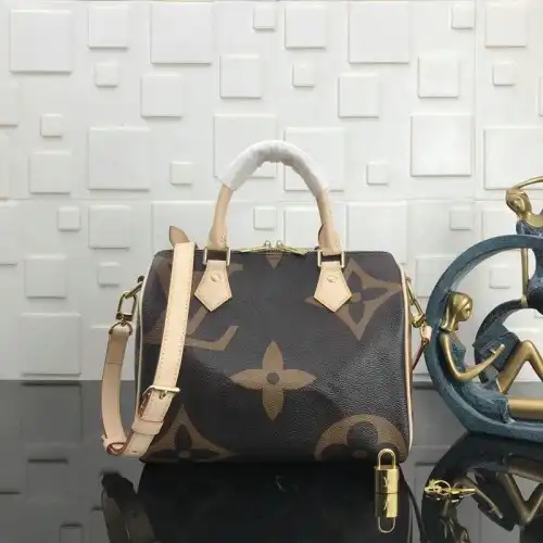 LV Bags 19T1L0001