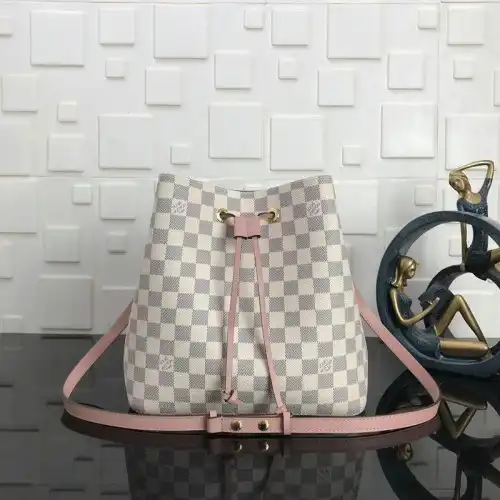 LV Bags 19T1L0002