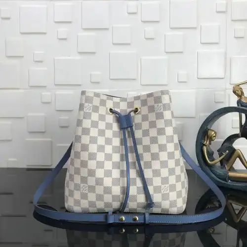 LV Bags 19T1L0004