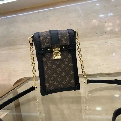 Fashionrepsfam ru LV Bags 19T1L0008