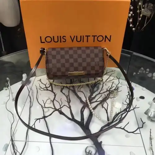 LV Bags 19T1L0034