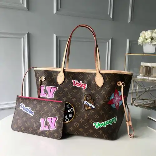 LV Bags 19T1L0044