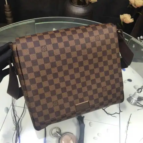 LV Bags 19T1L0051