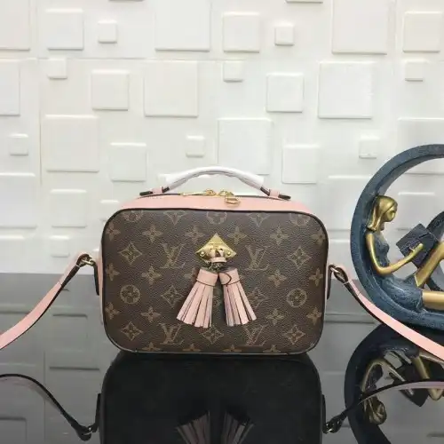 LV Bags 19T1L0069