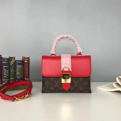 LV Bags 19T1L0098