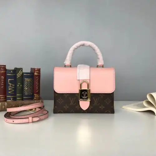 LV Bags 19T1L0099