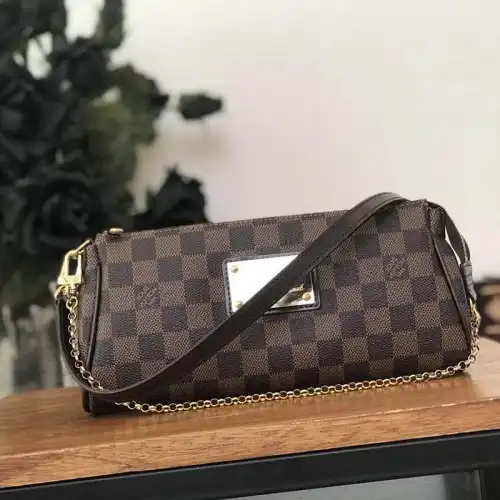 LV Bags 19T1L0126