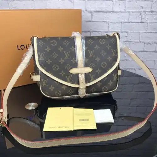 LV Bags 19T1L0133