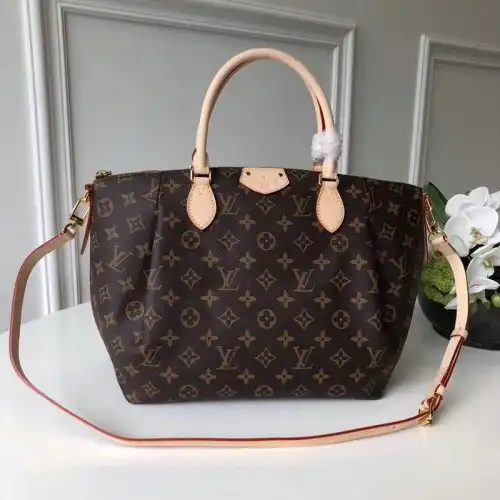 LV Bags 19T1L0190