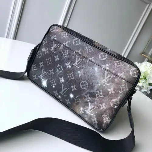 LV Bags 19T1L0206