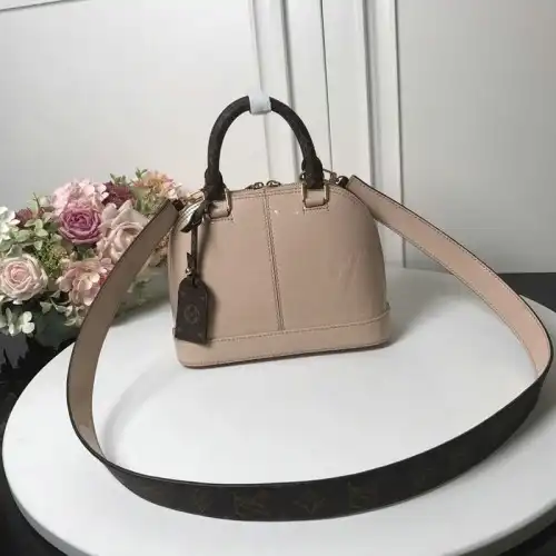 Fashionrepsfam ru LV Bags 19T1L0244