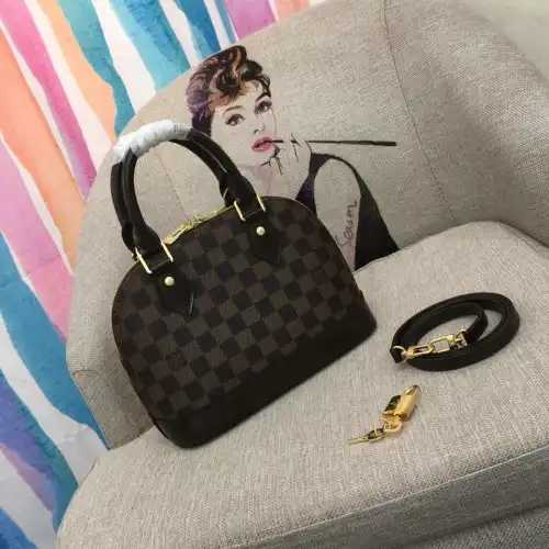 LV Bags 19T1L0251