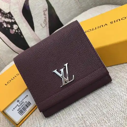 LV Bags 19T1L0323