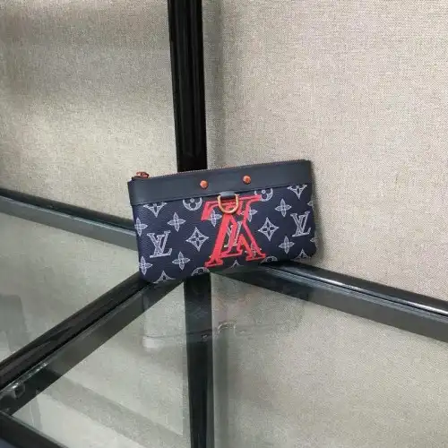 LV Bags 19T1L0327