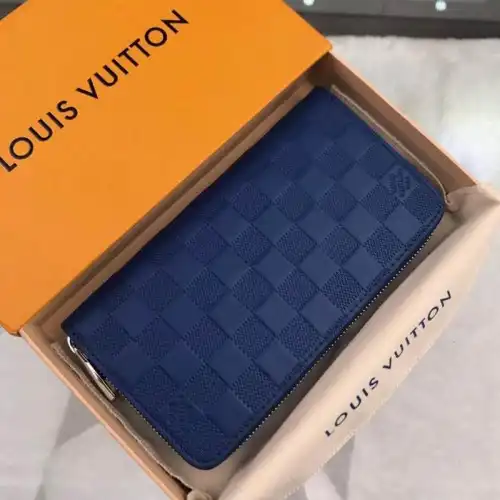 LV Bags 19T1L0329