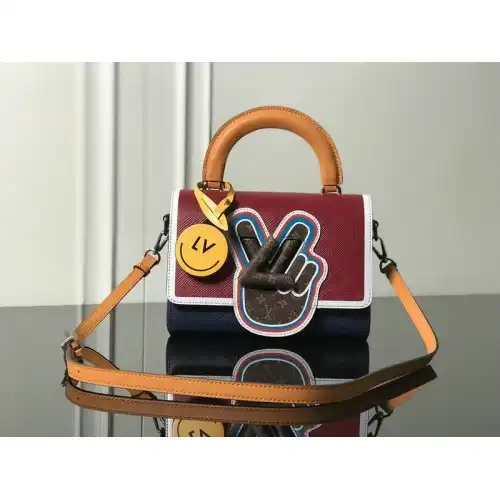 LV Bags 19T1L0355