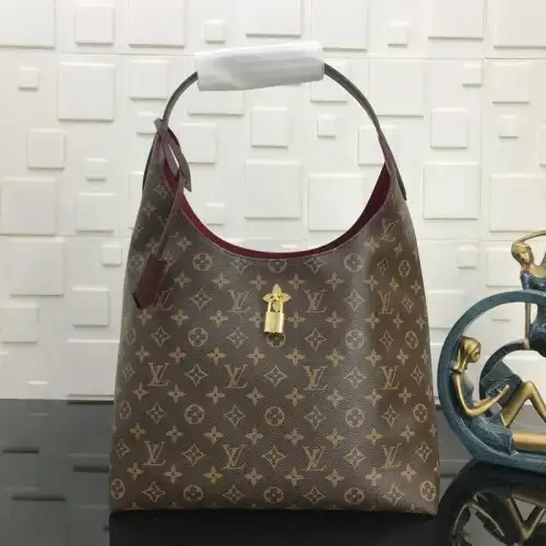 Louis Vuitton Bags 19T1L0401