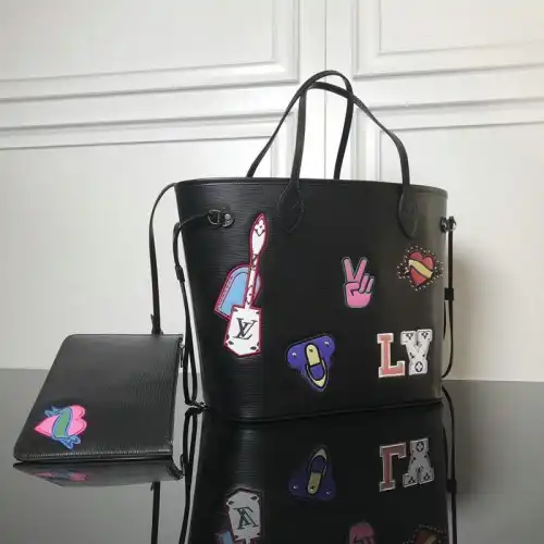 LV Bags 19T1L0419